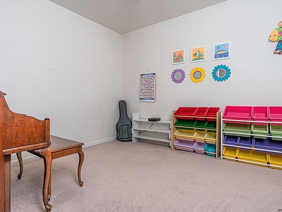 3rd image of 87 Blue Jay Way