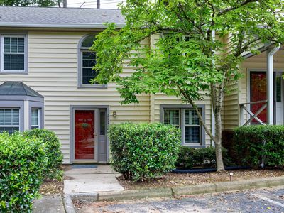 202 Oak Hollow Ct, Raleigh, NC, 27613