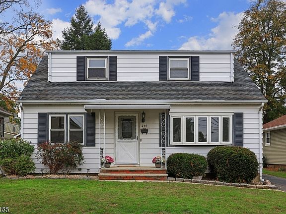 2nd image of 249 No 10 Ave