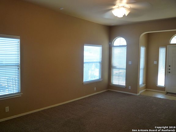 4th image of 3919 Nuttall Oak Dr