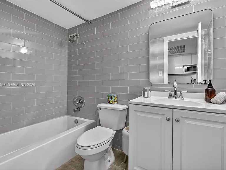 19201 Collins Ave #1123 — Photo 12