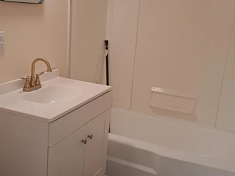 1602 Friendship Rd — Photo 11