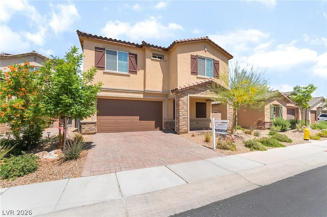 3 bed, 2.5 bath, 2460 sqft, $3,200 — Photo 1