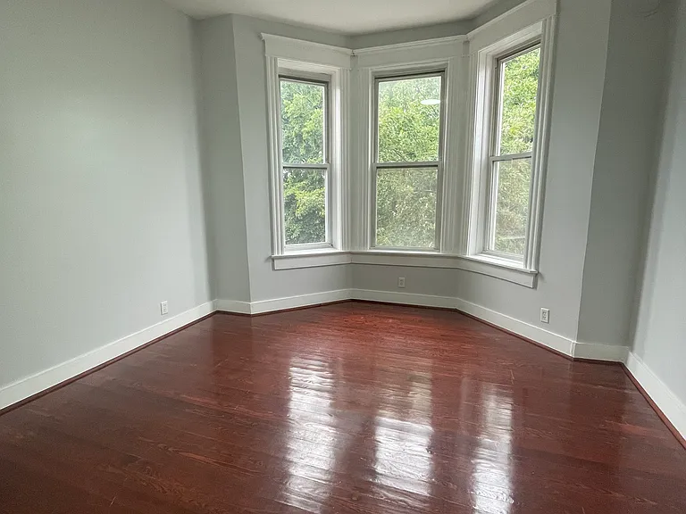 1341 N Washtenaw Ave #3 — Photo 4