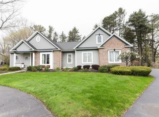 111 Radnor Ln, Rochester, NY 14617