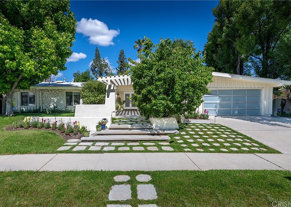 1st image of 4401 Azalia Dr