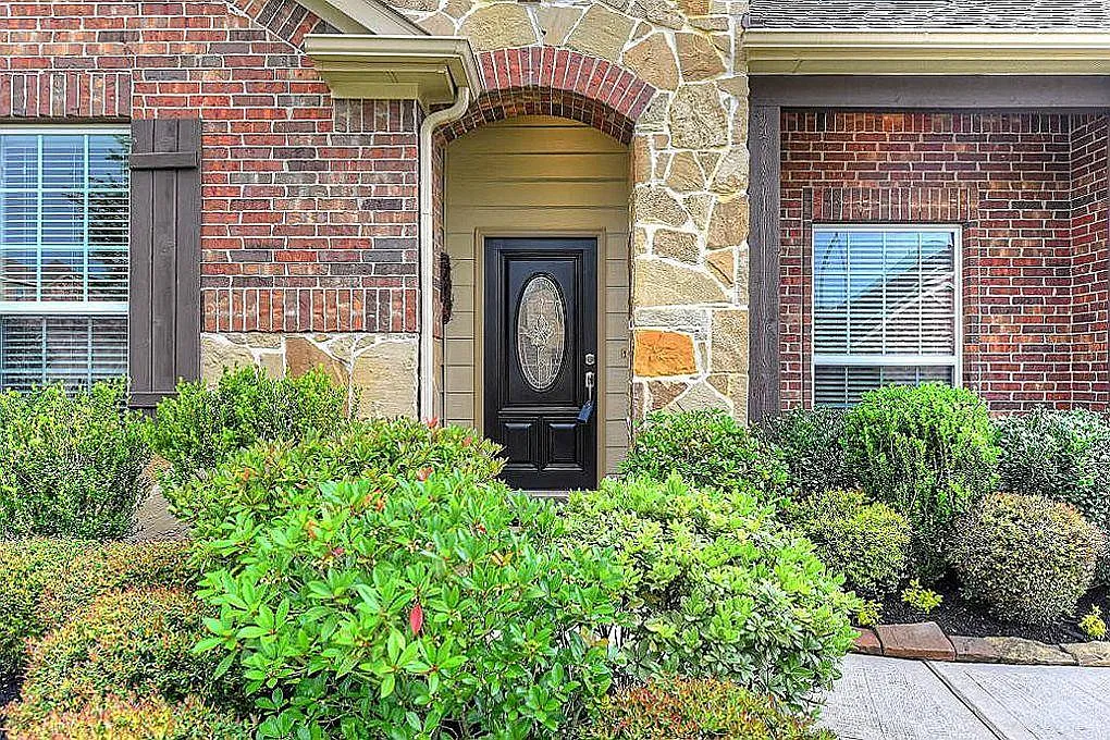 4 bed, 3.5 bath, 3545 sqft, $3,000 — Photo 2