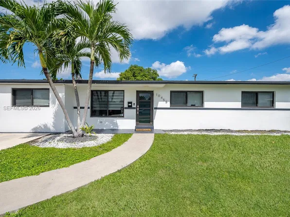 10455 SW 43rd Ter, Miami, FL 33165