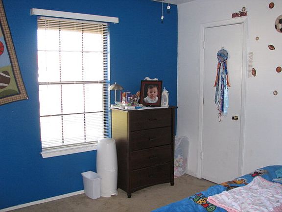 4th image of 4723 Country Club Dr