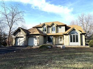 10 Hillview Ct, Yorkville, IL 60560