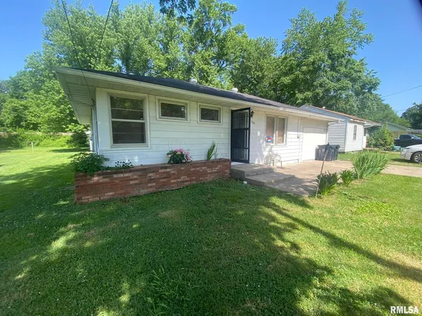 306 Lindsey Ave, Metropolis, IL 62960