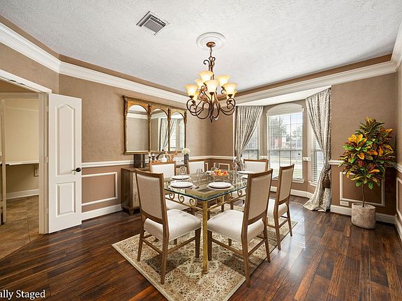 4th image of 7606 Courtney Manor Ln