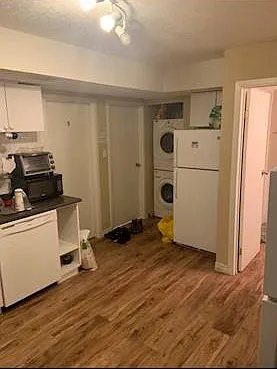 331 Spruce St #E — Photo 3