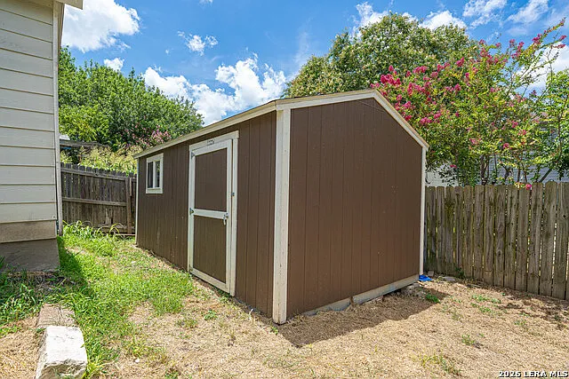 821 Meadow Stone — Photo 31