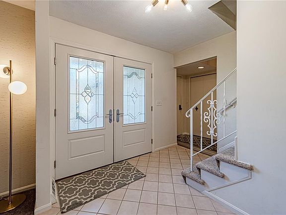 3rd image of 1854 Fulham Dr