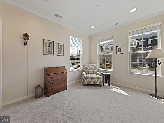 5th image of 710 Crown Park Ave