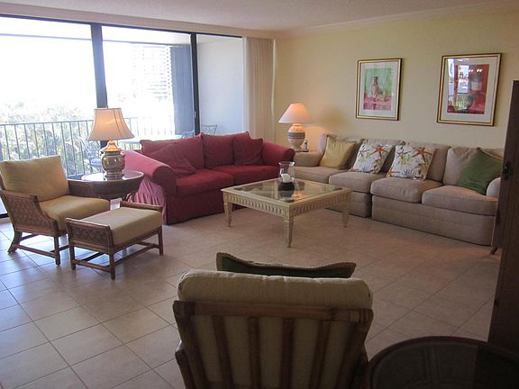 5th image of 122 Lakeshore Drive #434