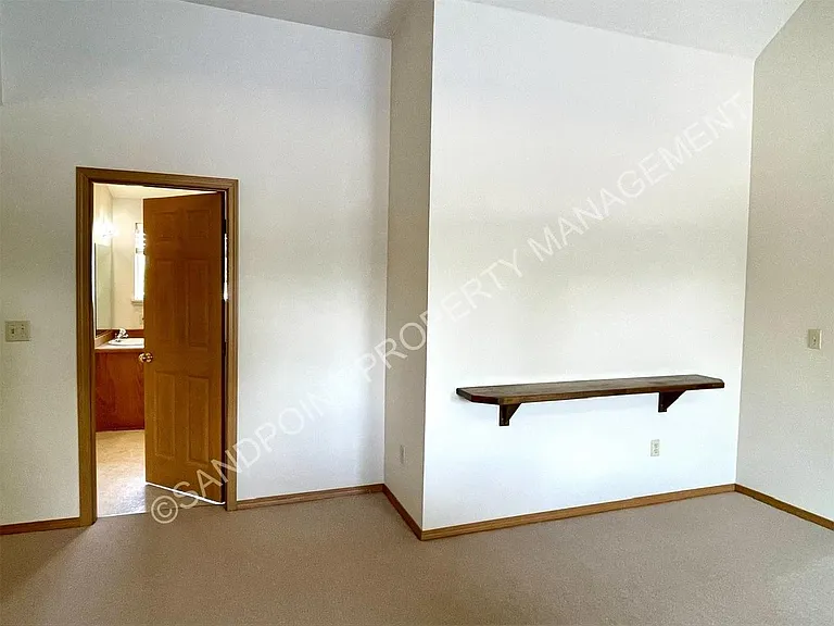302 S 2nd Ave #9 — Photo 6