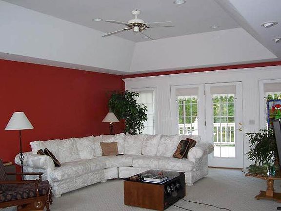 2nd image of 161 Cayuga Dr