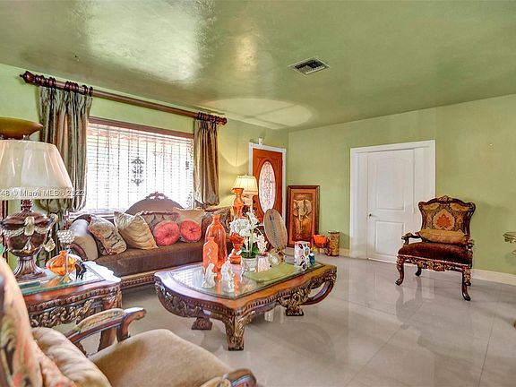 5th image of 1001 NW 90th St #0