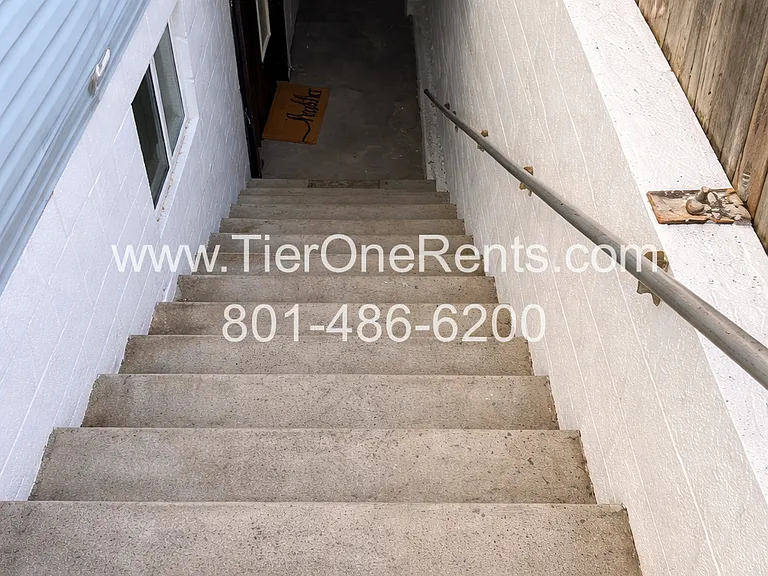 2713 S 9200 W #B — Photo 4