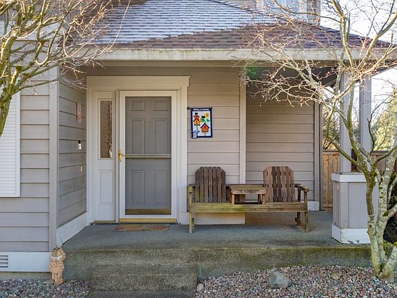 2nd image of 13418 115th Ave E