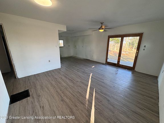 5th image of 12579 Onondaga Rd