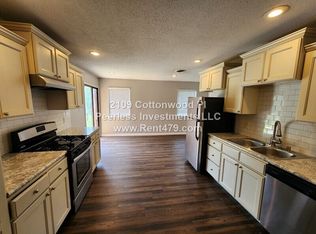 2109 Cottonwood Pl, Springdale, AR 72762