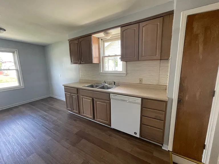5107 Philip Ave — Photo 4