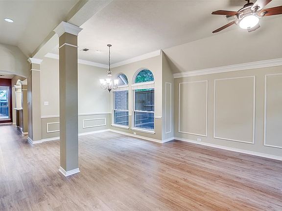 2nd image of 8917 Trails Edge Dr