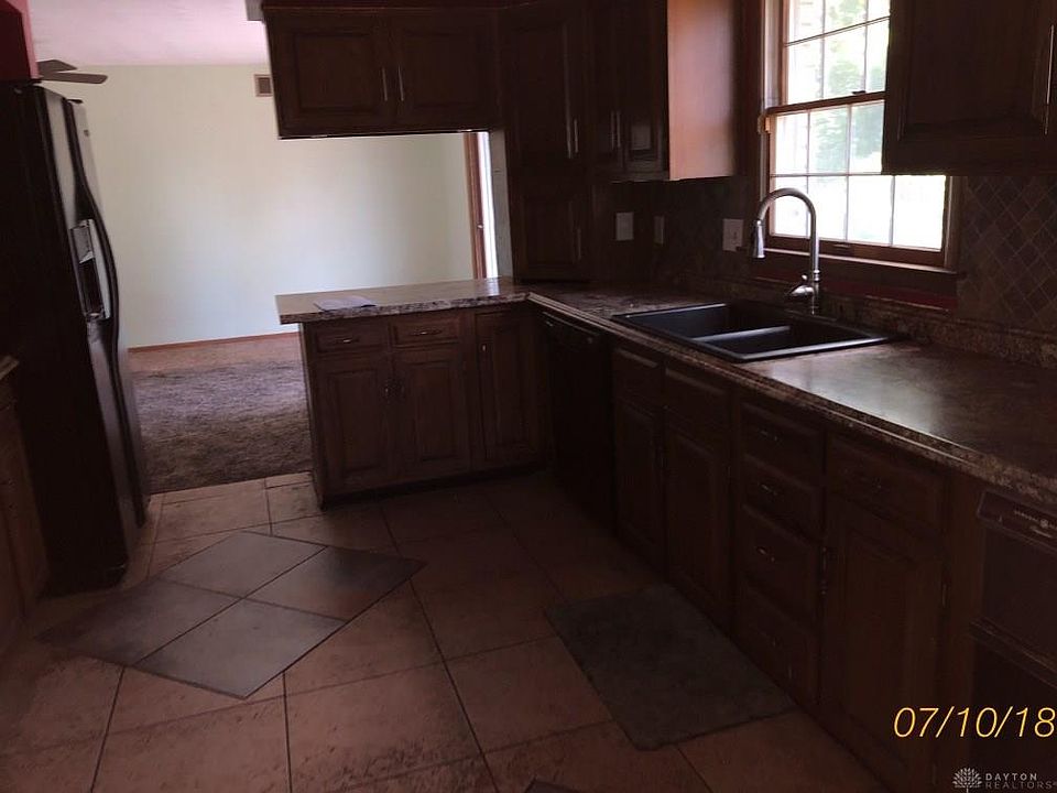 1st image of 3300 Highcrest Ct