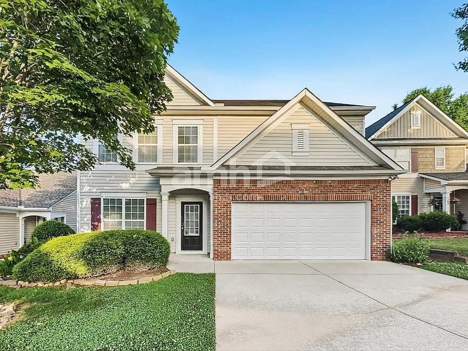 304 Woodland Pass