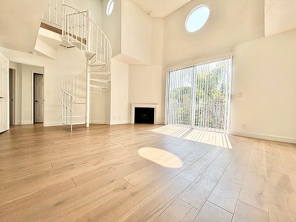 5th image of 884 Palm Ave #302A