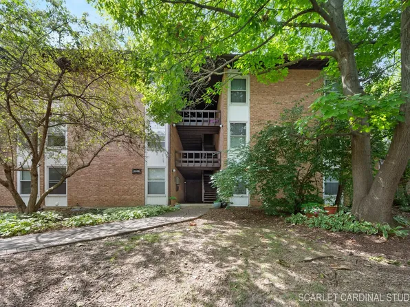 5538 E Lake Dr, Lisle, IL 60532