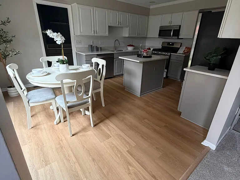865 Wallace Dr #867 — Photo 2