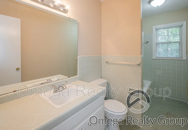 127 30th St — Photo 34