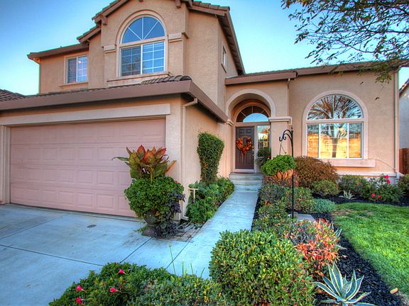 3rd image of 9745 Sparrow Glen Way