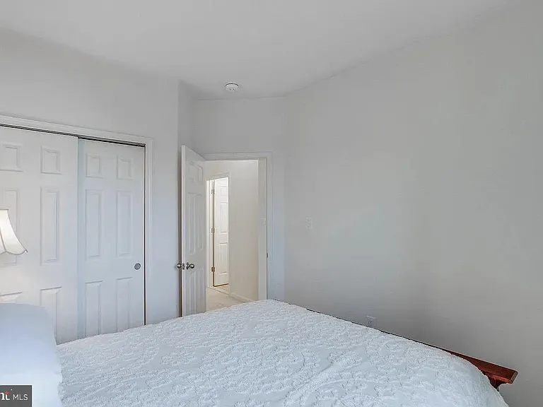 216 Apricot St — Photo 22