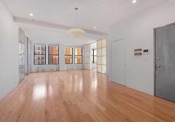 3rd image of 252 W 30th St APT 3B