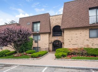 340 Central Park Ave APT A7, Scarsdale, NY 10583