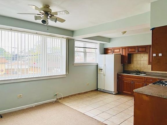 3rd image of 9518 Grand Ave APT 2R