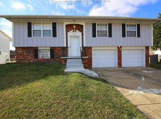 151 Washington Cir, Hurricane, WV 25526