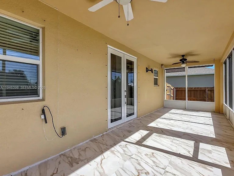1018 SW Eckard Ave — Photo 57
