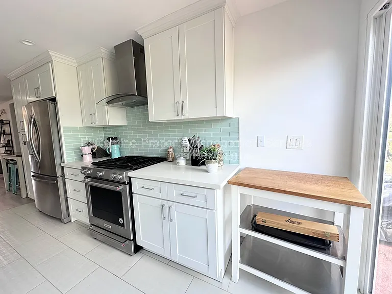 4133 Raynol St — Photo 3