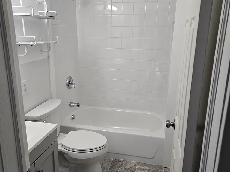 20 Paige St — Photo 11
