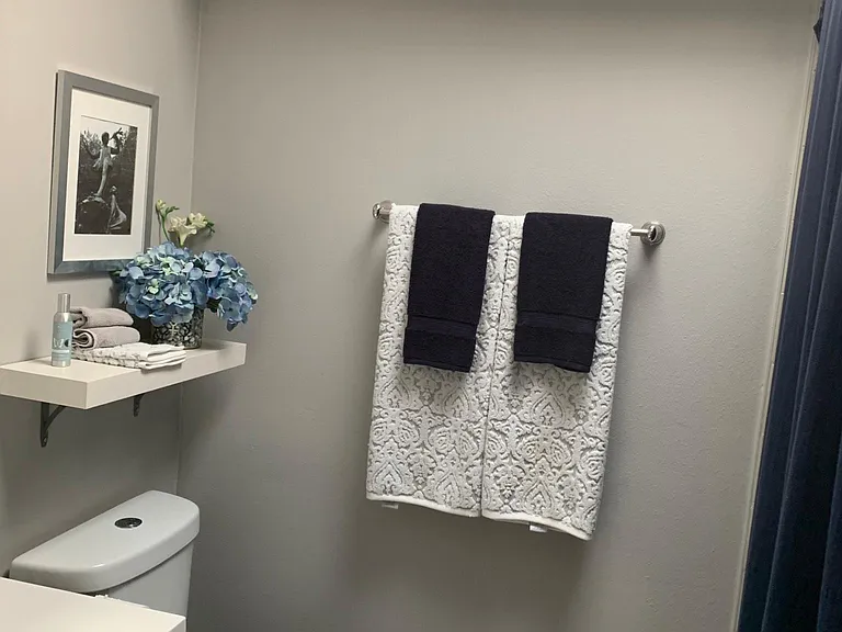 1608 Oranole Rd — Photo 21