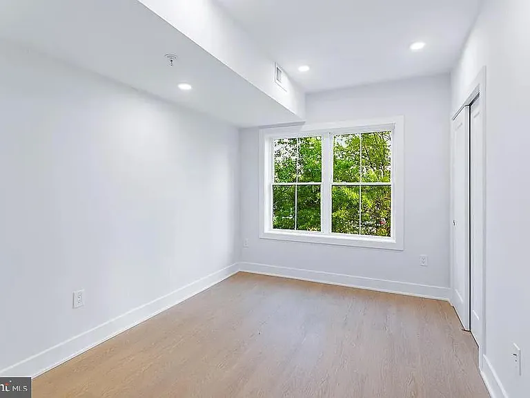 1109 Fern St NW #301 — Photo 3