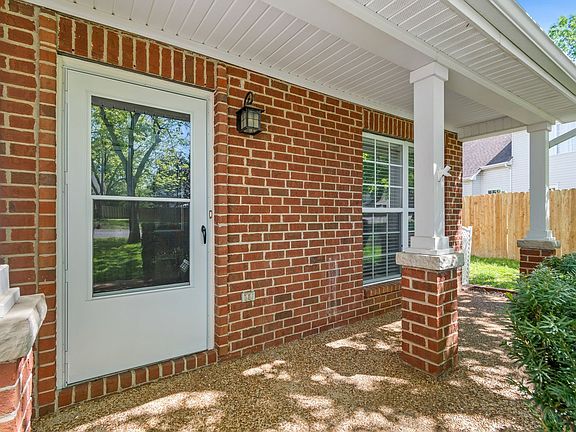 5th image of 3202 Dark Woods Dr
