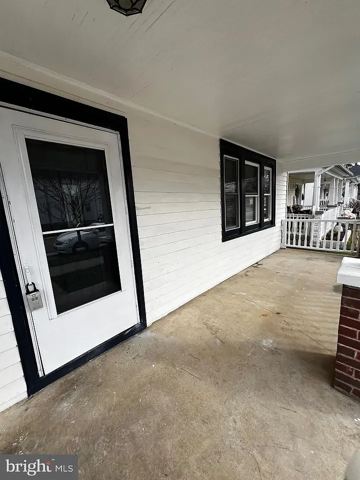 3 bed, 1560 sqft, $2,900 — Photo 2