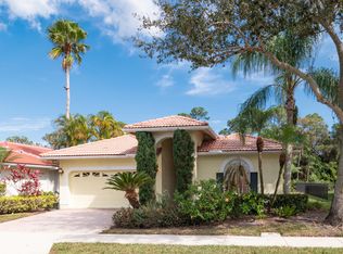 105 Hidden Hollow Dr, Palm Beach Gardens, FL 33418